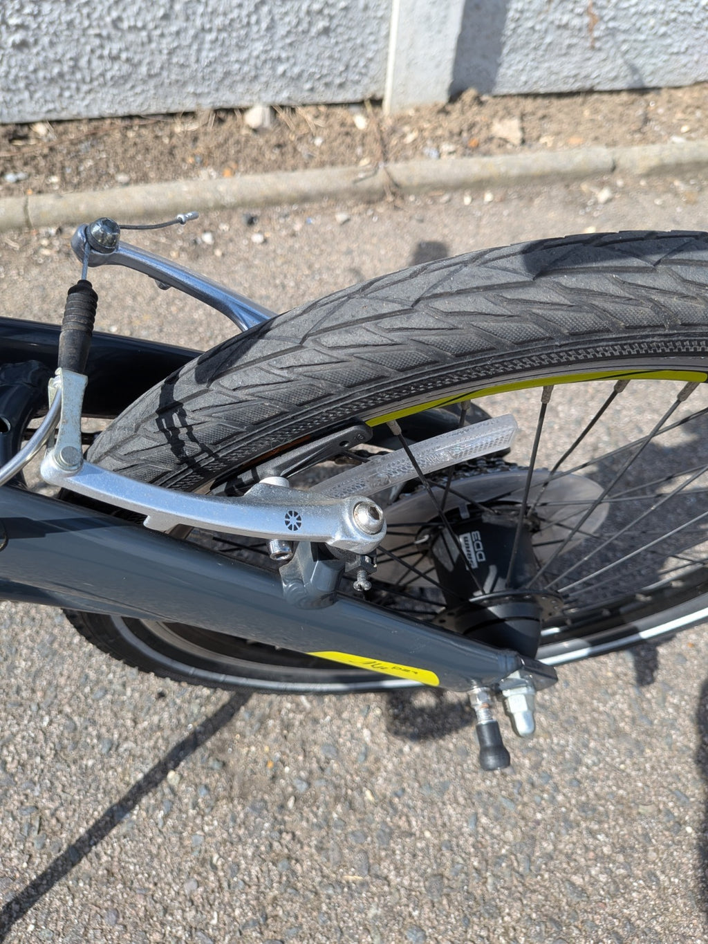 Dahon Mu P27 Folding Bicycle, 27 Gears,20" Wheels,Carry Bag. Warehouse Find.L@@K