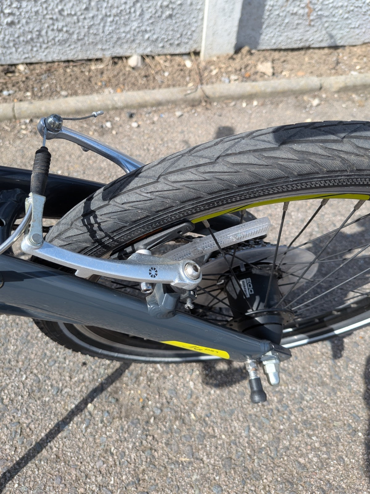 Dahon Mu P27 Folding Bicycle, 27 Gears,20" Wheels,Carry Bag. Warehouse Find.L@@K