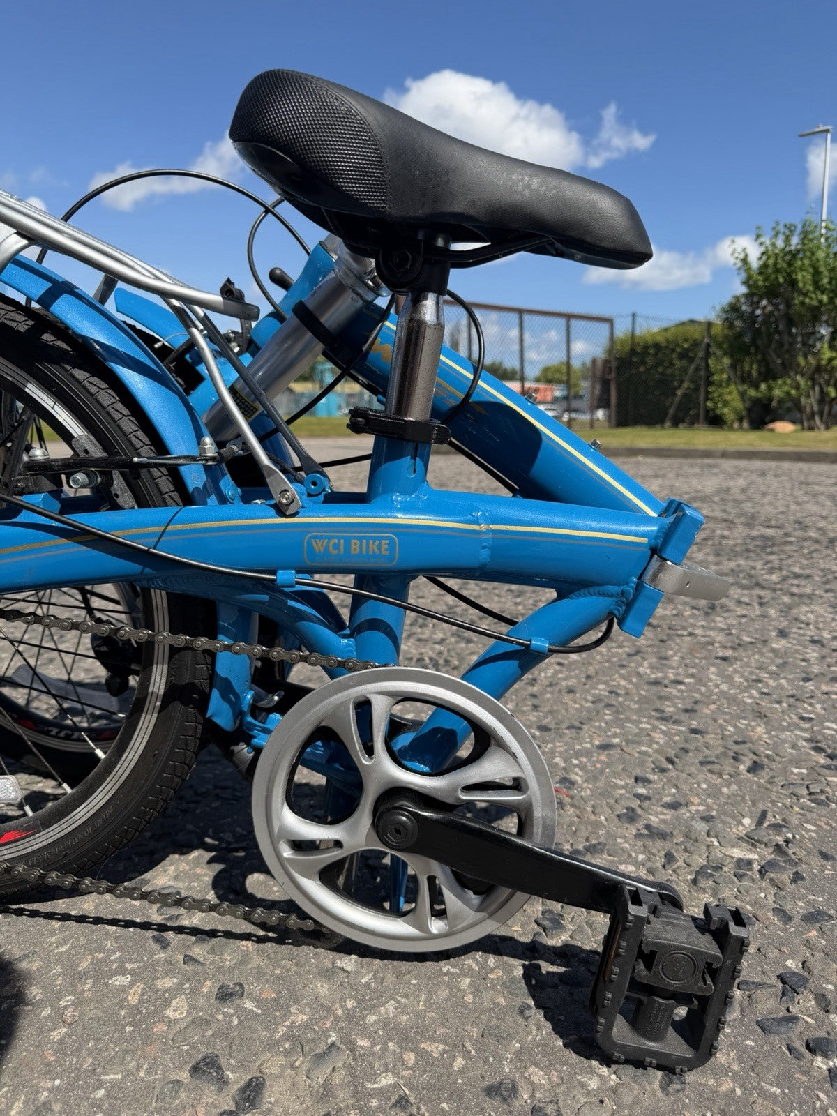 WCI Folding Bike Unisex Shimano 6 Gears Blue New