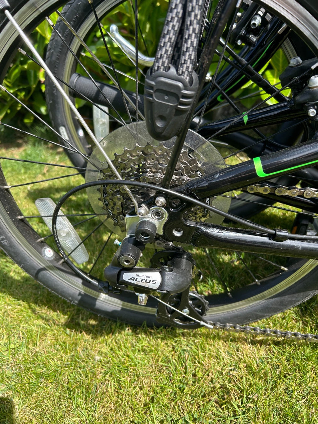 Dahon Vitesse D8 Aluminium Alloy Folding Bike (Tube-compatible)