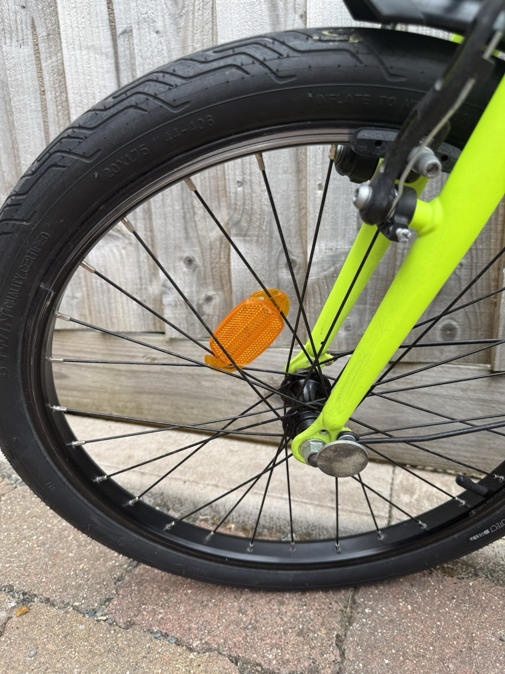 BTWIN Tilt 500 Folding Bike – Neon Green – Excellent Condition! 🚲