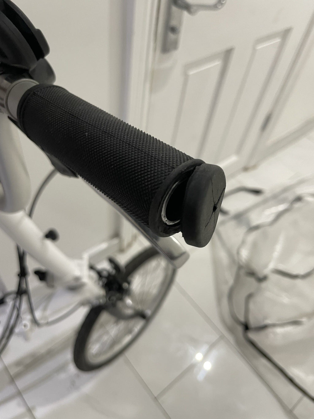 Brompton A Line Folding Bike – 3 Speed + Brompton Folding Pedal. Collection Only