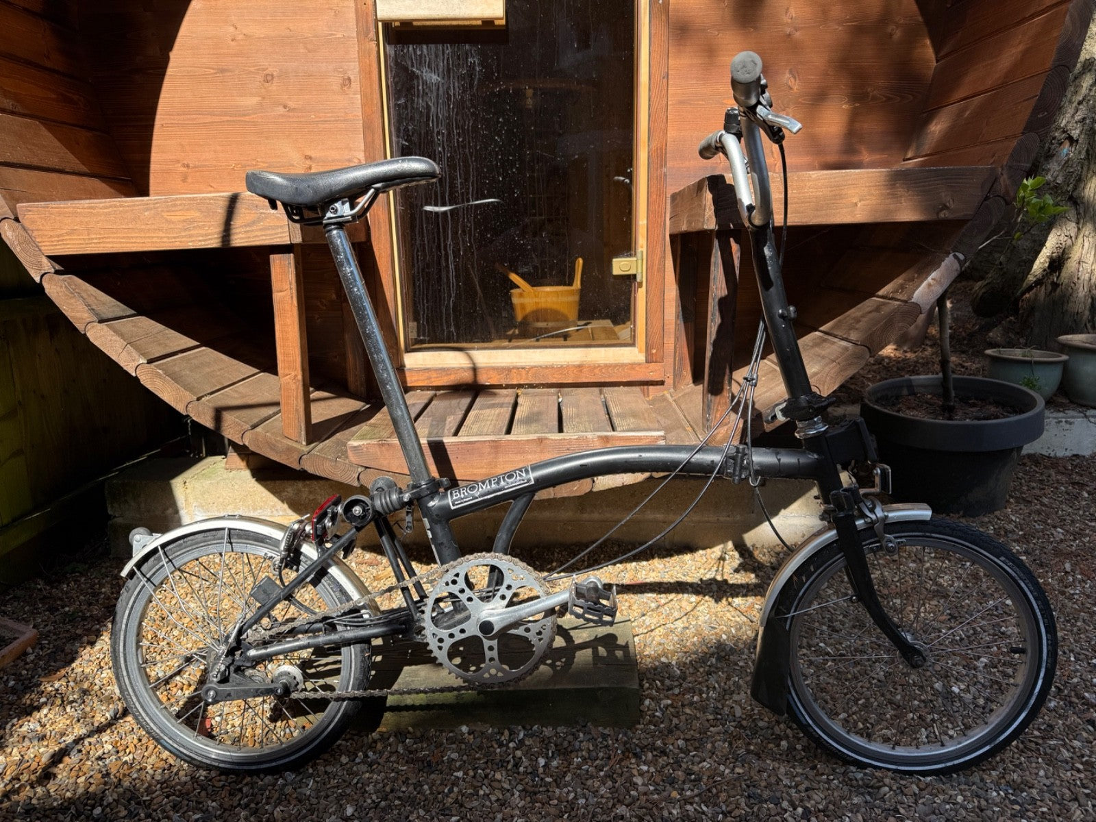 Iconic Brompton M6R Folding Bike 3 Speed Gloss Black The Ultimate London Commute
