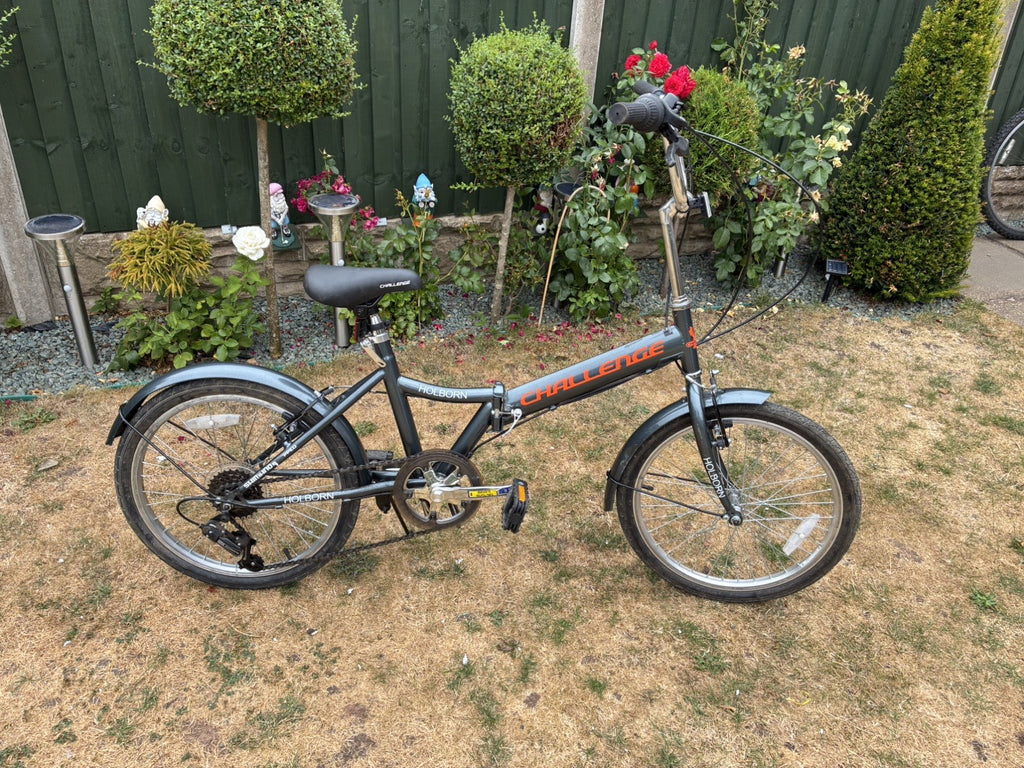 Challenge Holborn unisex folding bike.