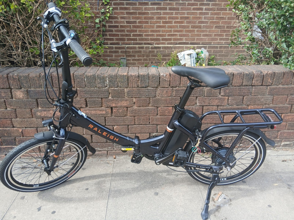 Raleigh Evo 7sp Folding Bicycle 20inch Wheels 7 Speed