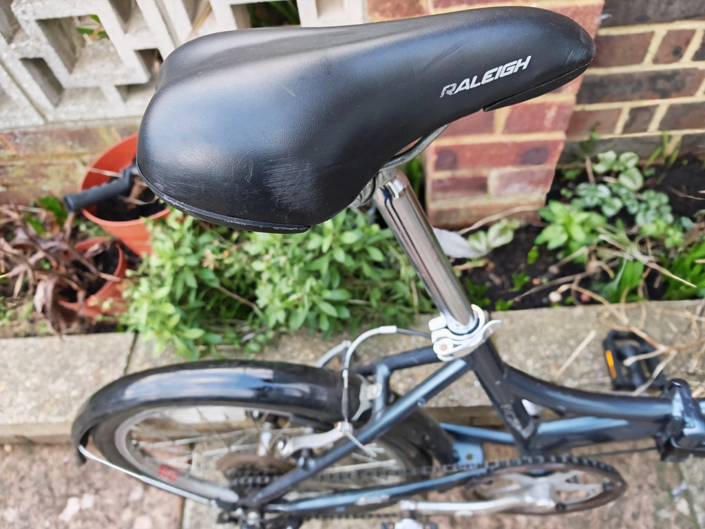 Raleigh Evo7SP Folding Bike 20-inch Wheels Great Condition