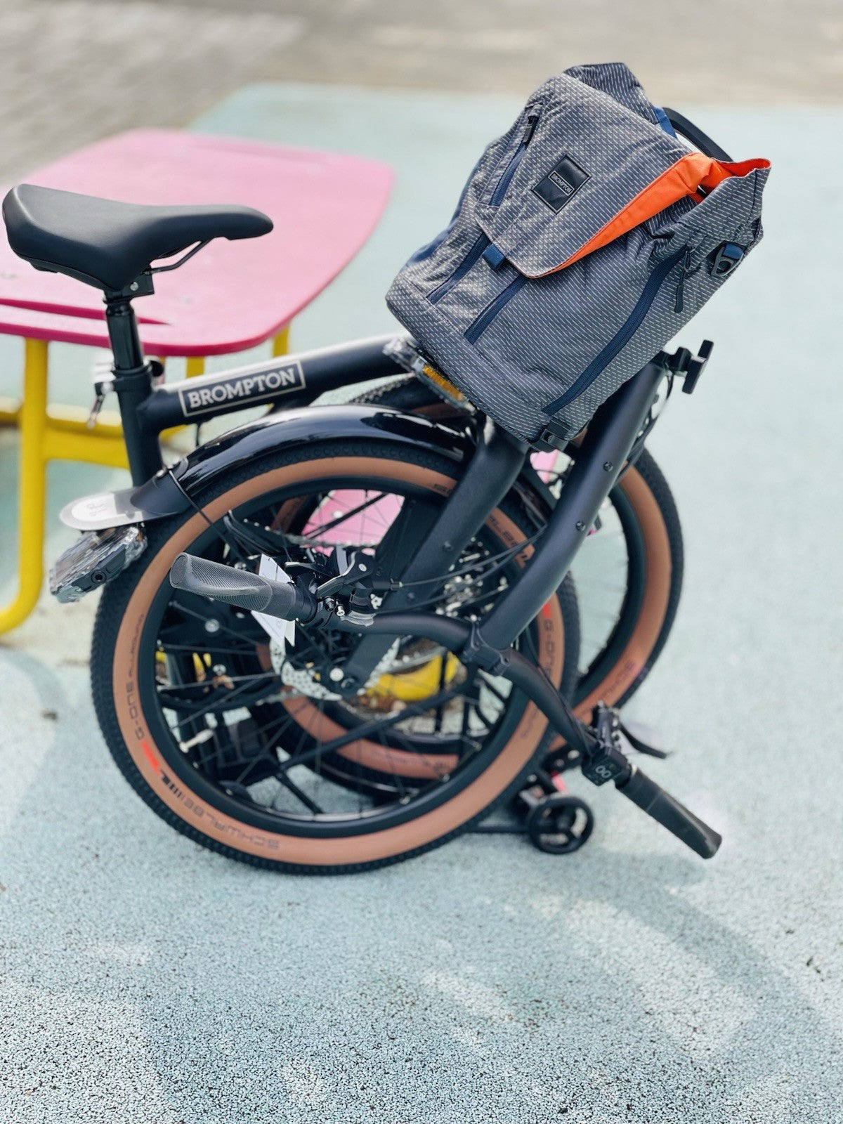 Brompton Folding Bike Black Brown 20in Disc Brakes Rear Rack Mudguards