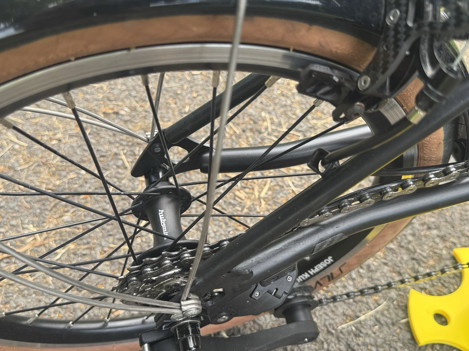 Brompton P-line 4 Speed  Custom Wheels  Carbon / Titanium Parts  Black 9kg
