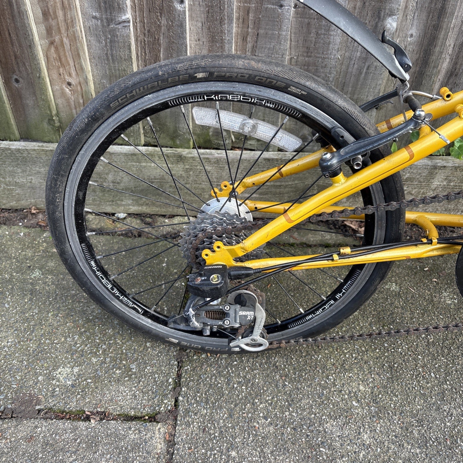 Dahon Speed Pro -7 Speed Folding Bike In Yellow