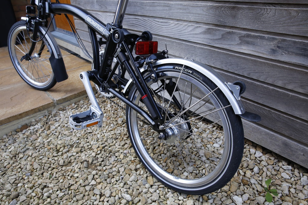 Brompton M6L 2018 Black 6-Speed Folding Bike – Very Light Use, Under 10 Miles