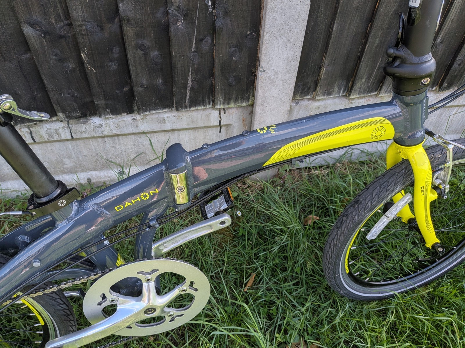 Dahon Mu P27 Folding Bicycle,27 Gears,20" Wheels,Carry Bag.Warehouse Find.2 Of 2