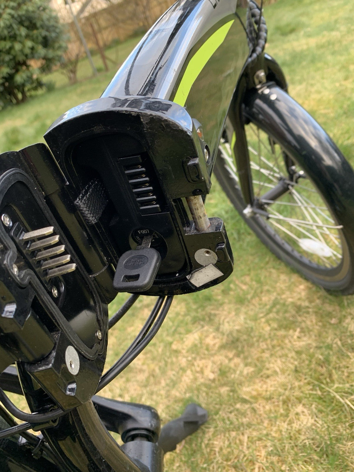 Carerra CrossCity-E Folding Bike