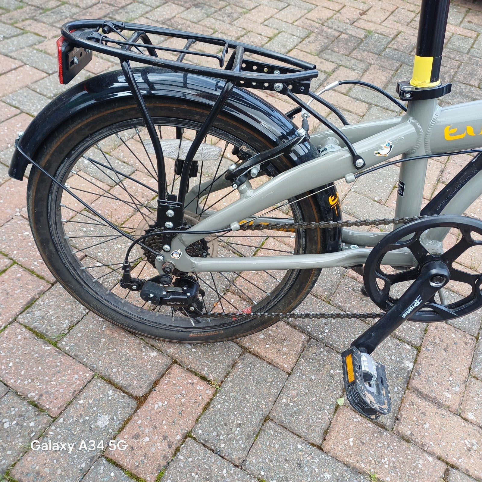 Raleigh Evo 2 Folding Bike 7-Speed Shimano Gears Grey