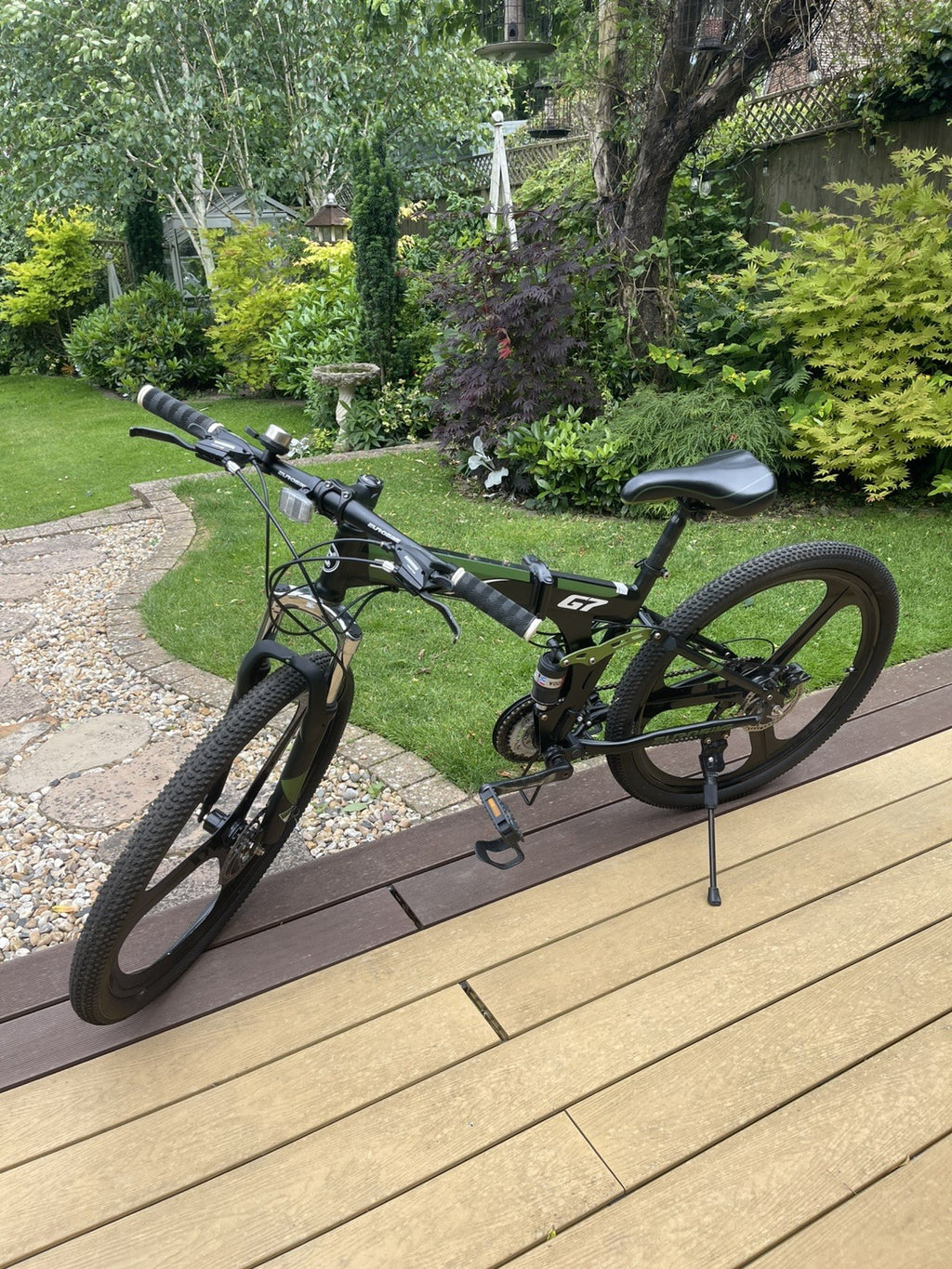 Eurobike G7 Folding Mountain Bike Dual Disc 17" Frame, 27.5" Wheels
