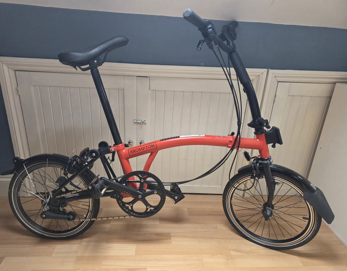 Brompton Folding Bike 16in M 2023 Red/Black Mudguards.