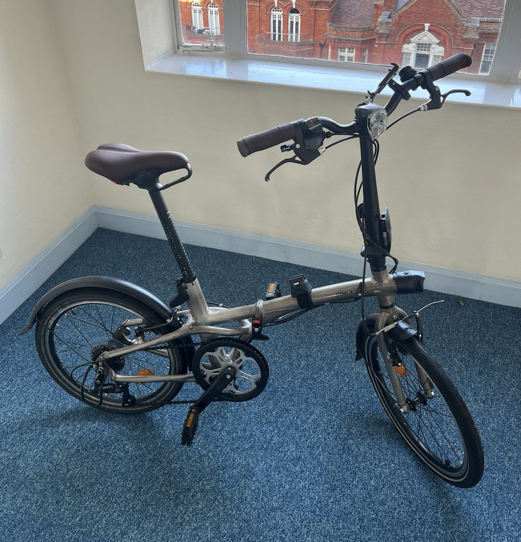 B’TWIN 560 Fold Bike 20in 9-Speed - includes lights, phone holder and pump