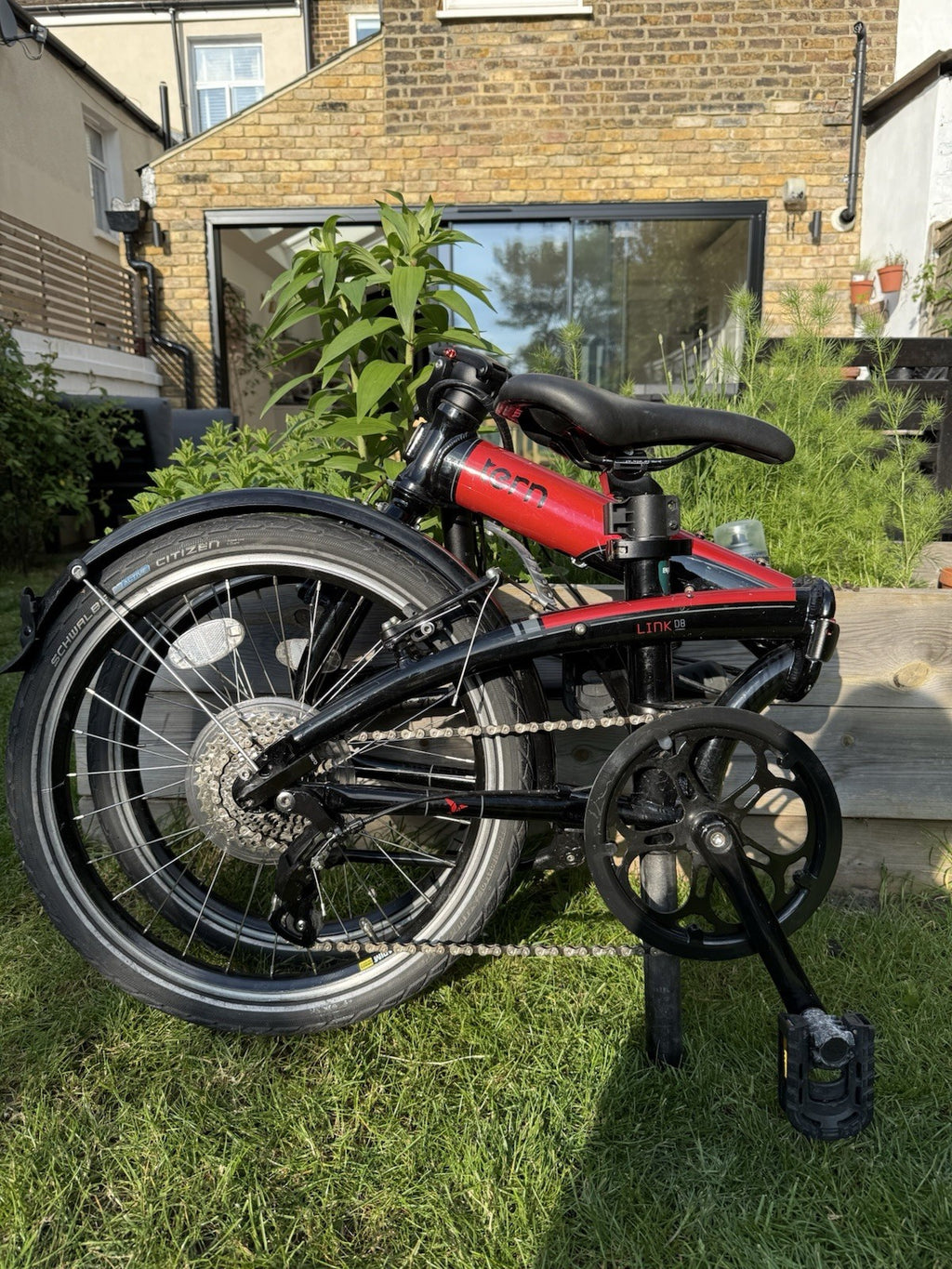 Tern Link D8 Folding Bike - Lightweight In Good Condition