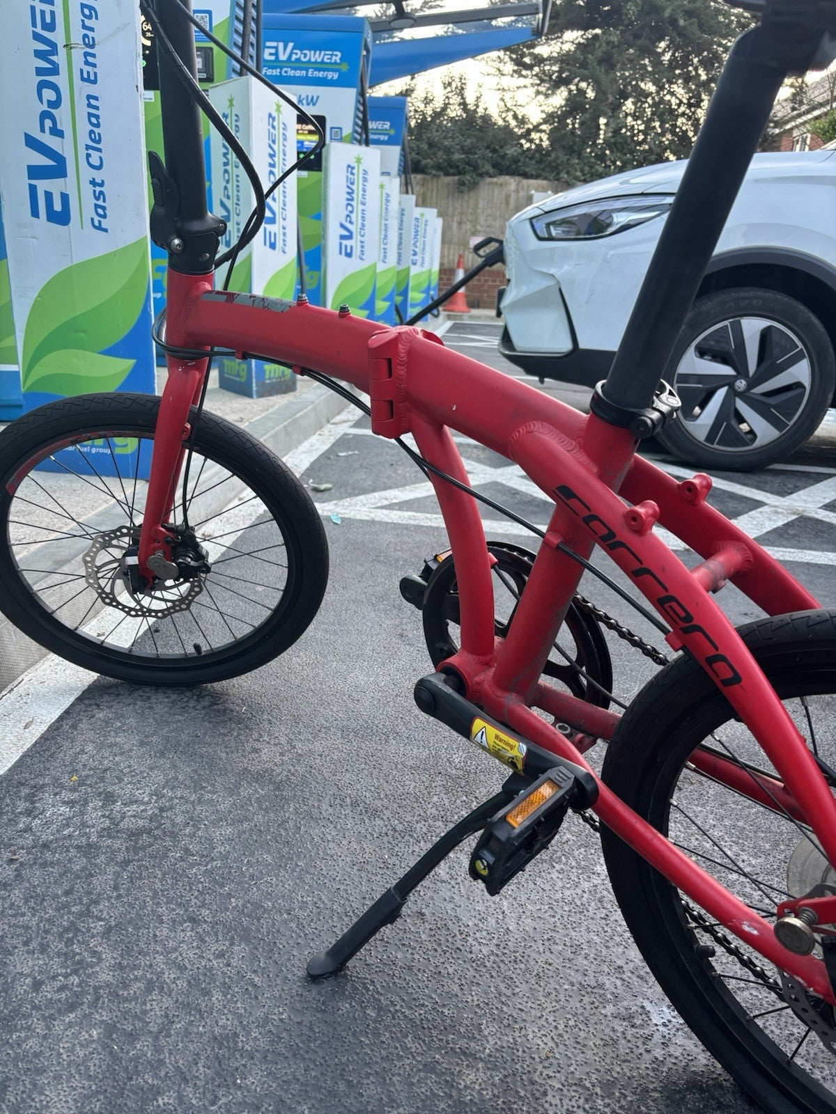 Carrera Intercity 8-Speed Folding Bike with Disc Brake