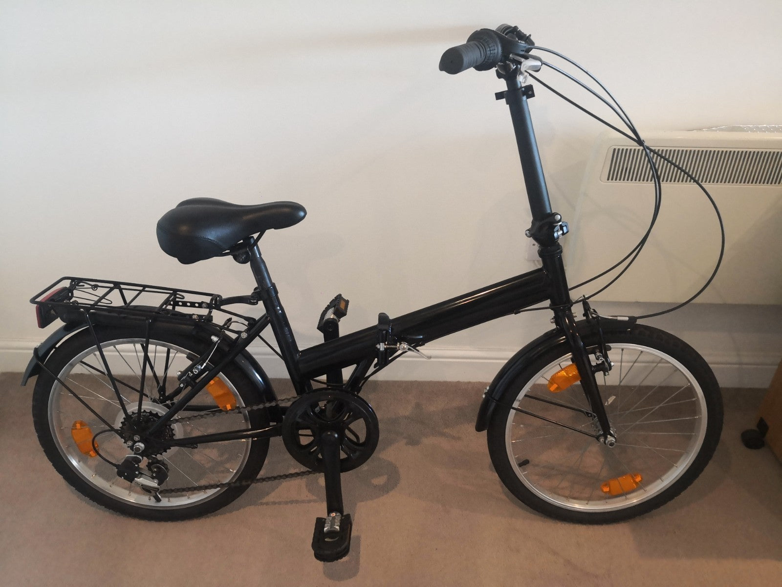 Bike Sport 20 inch folding bike, Shimano 6 Speed, Black in excellent condition