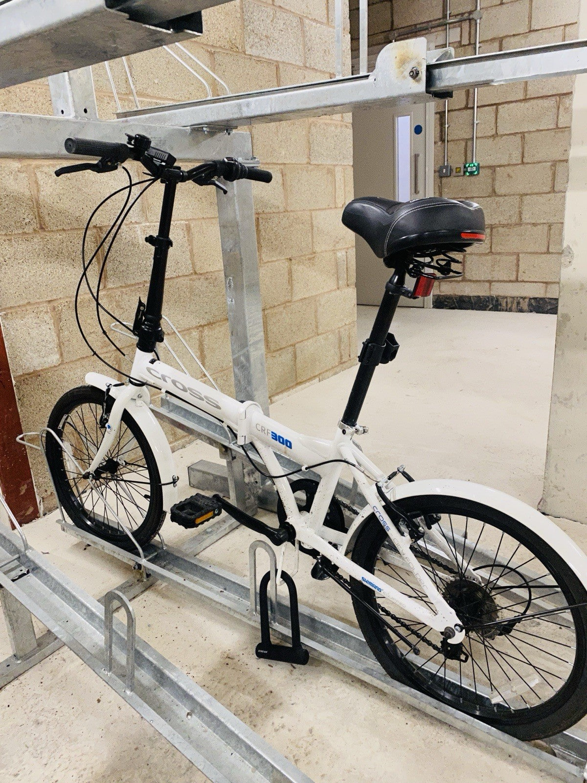 Cross CRF300 20 inch wheel Folding bike. Free U lock & Pump.