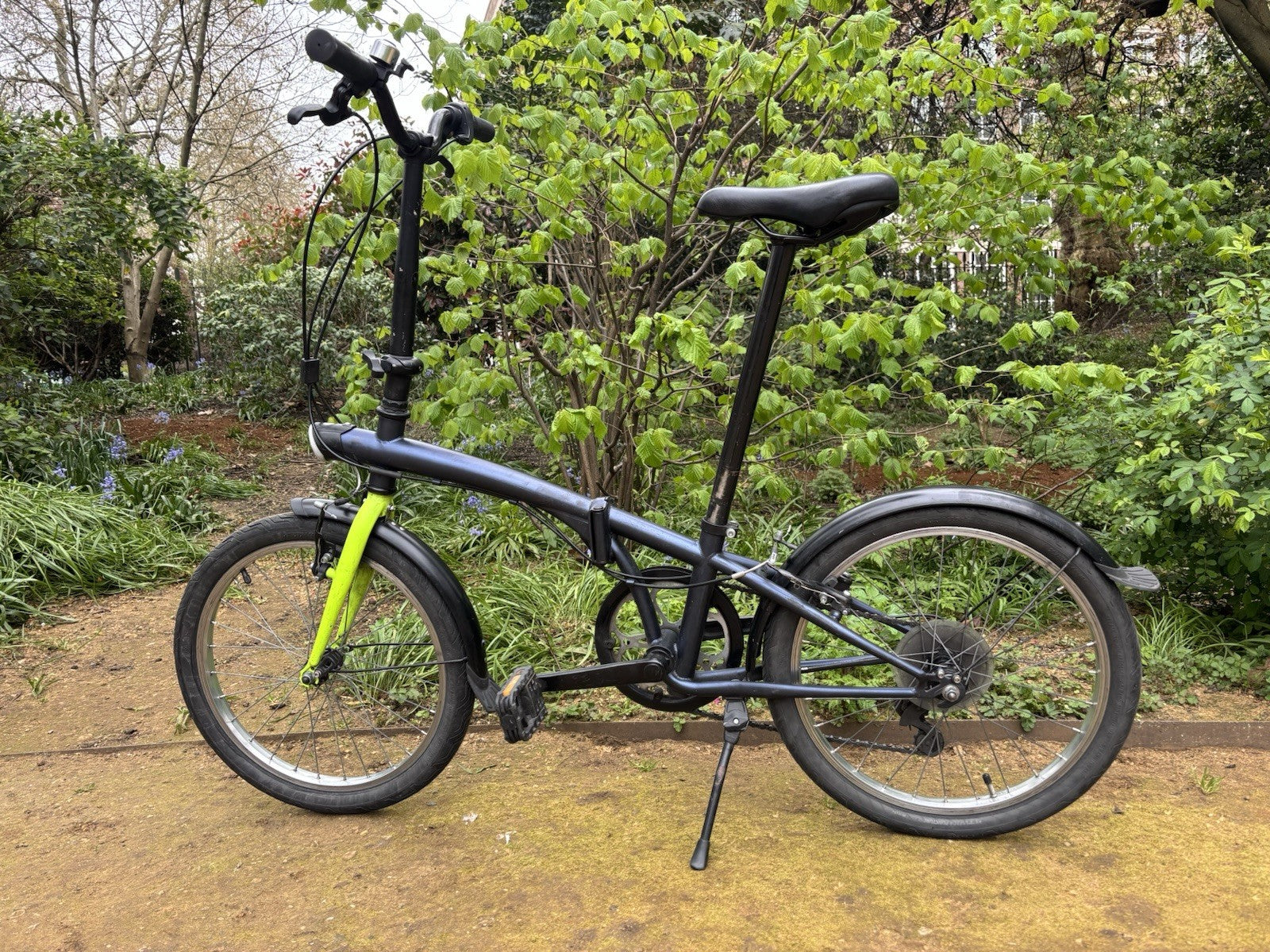BTWIN Folding Bike 20″ | Urban Commuter Bicycle | 6-Speed Bike | Great for City