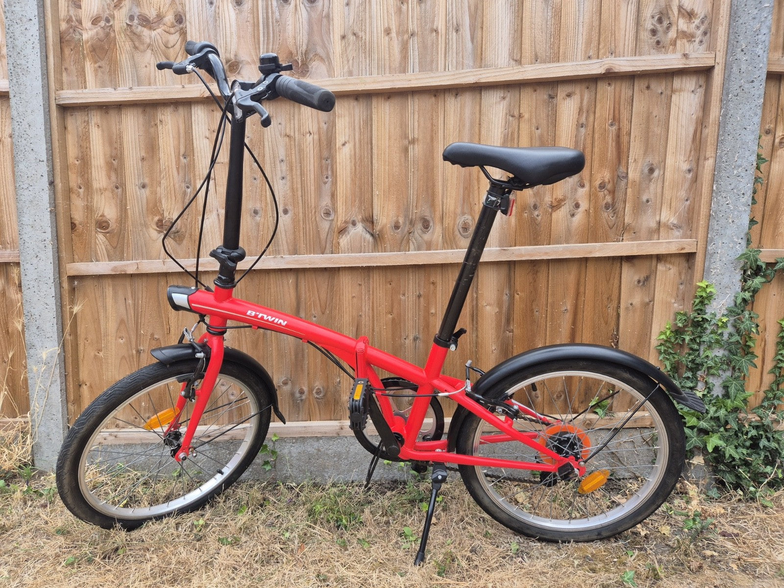 Decathlon BTWIN Tilt 120 Red Folding Commuter Bike