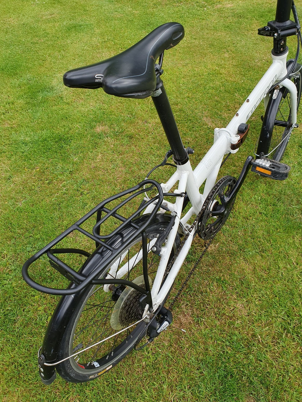 Carrera Transport 8-Gear Folding Lightweight Aluminium Bicycle