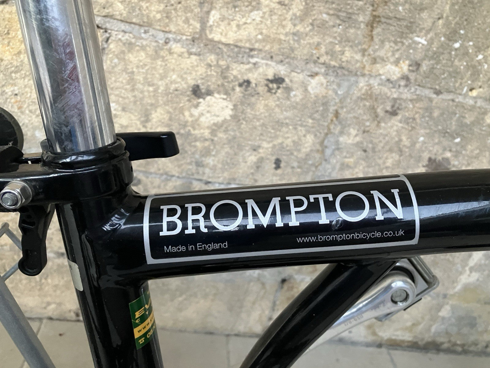 Brompton Folding Bike M6R. 6 Gears, Rack, Mudguards. Black. Good Condition