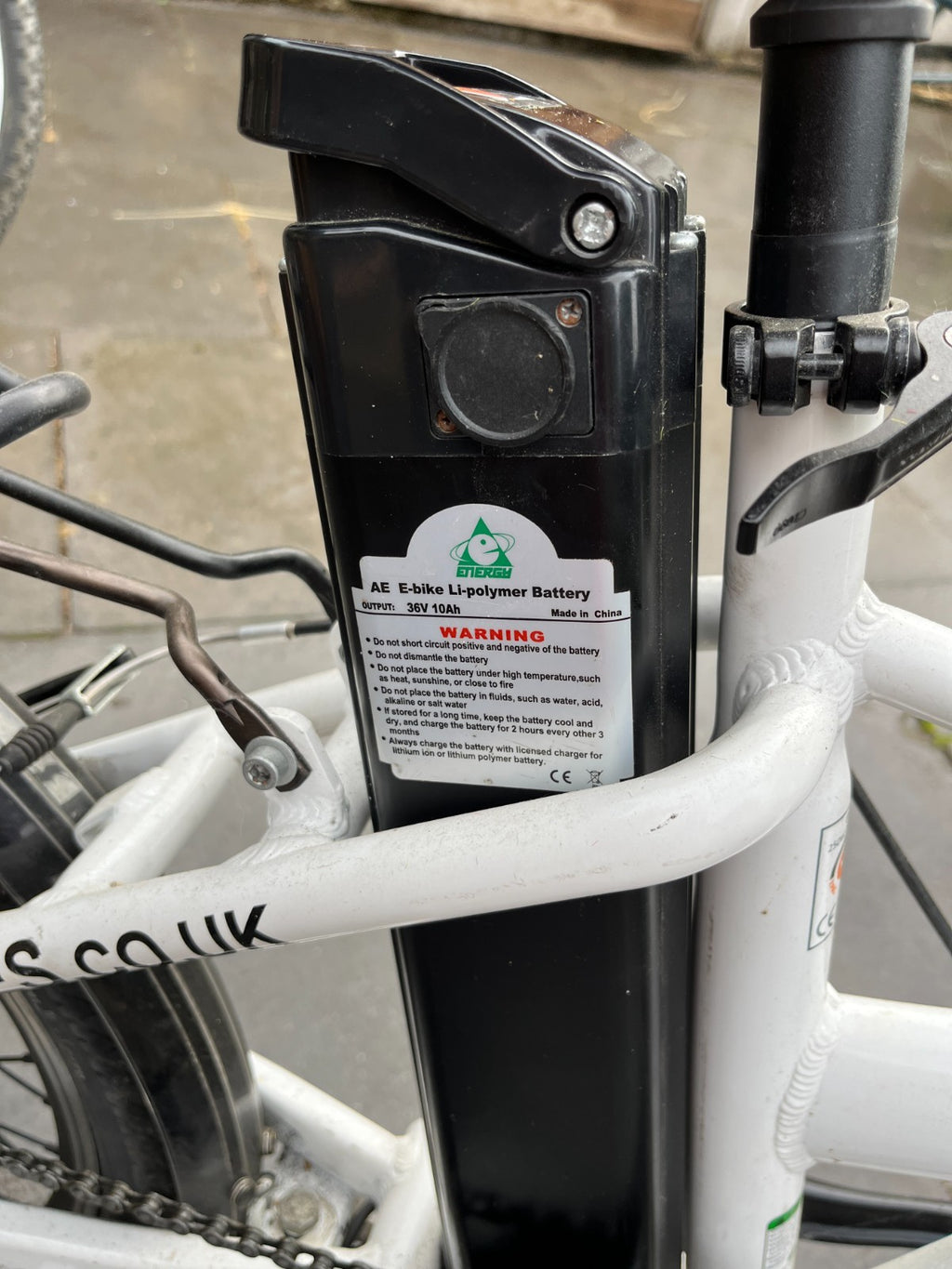 Volt Metro Folding Bike in white