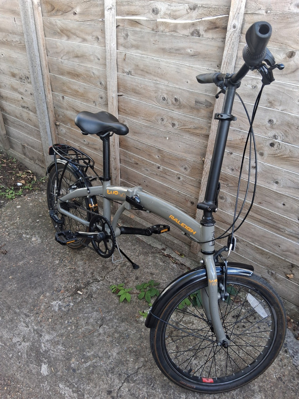 Raleigh Evo Two Folding Bike 7-speed Gears 20inch Wheels