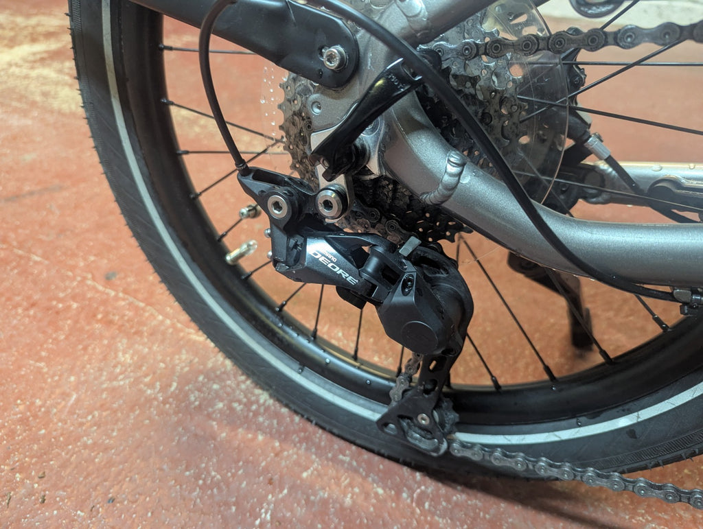 Tern Vektron S10 folding bike. Bosch Performance Line & Shimano Deore 10 gears