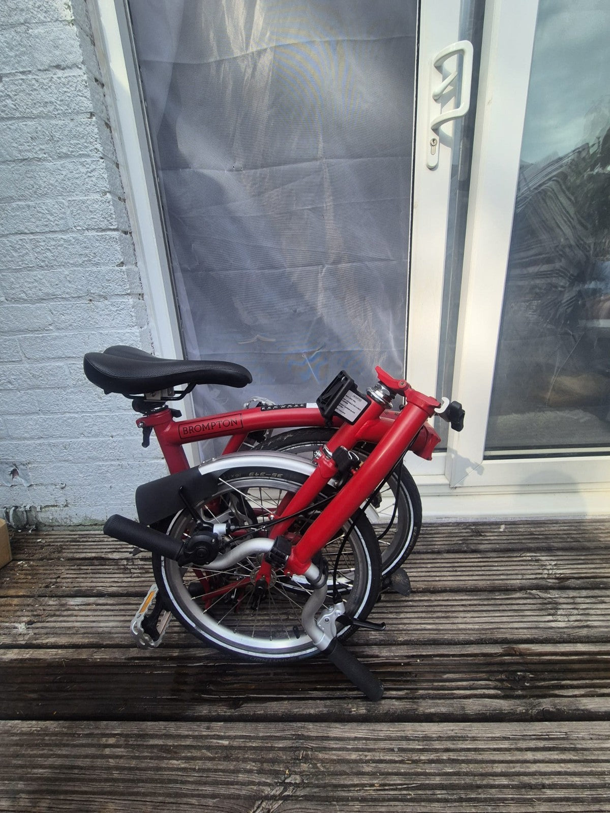 Brompton M3L Folding Bike 3-Speed, Red, Excellent Condition, Barely Used