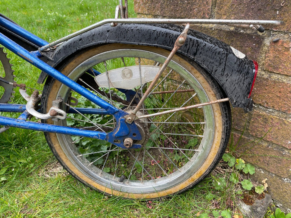 Dahon folding bicycle used.