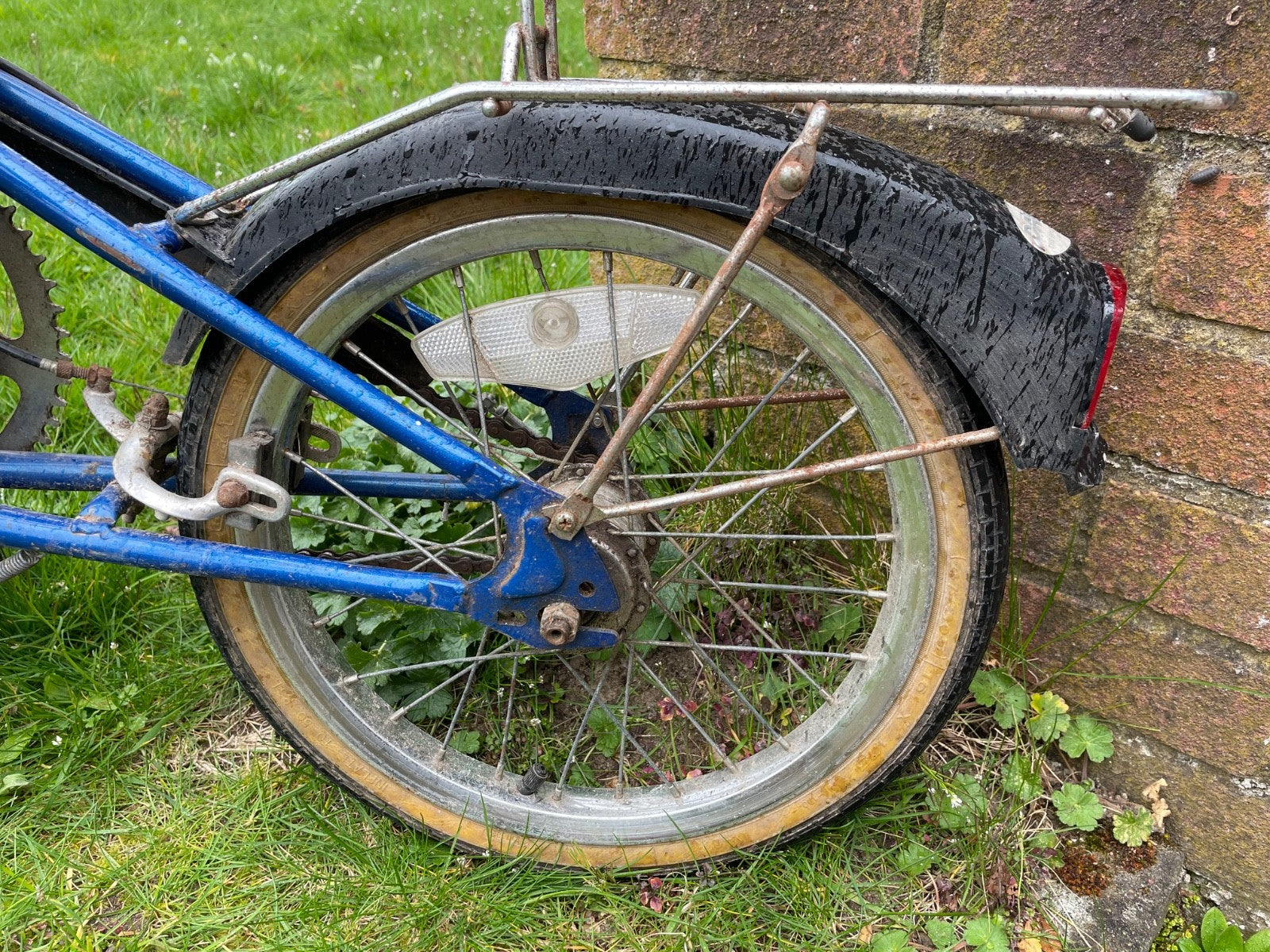 Dahon folding bicycle used.