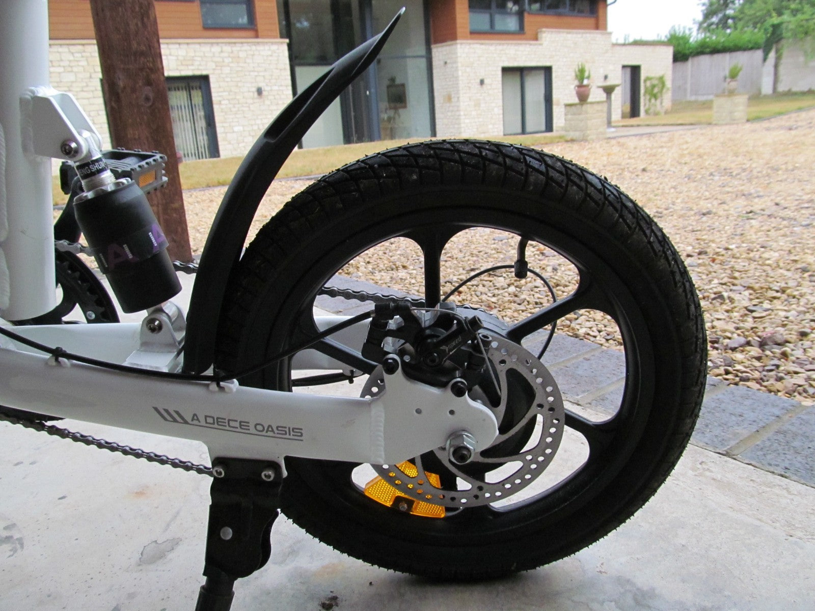 ADO Cross Your City Folding Bike, Suspension, mudguards, rides well, stops well