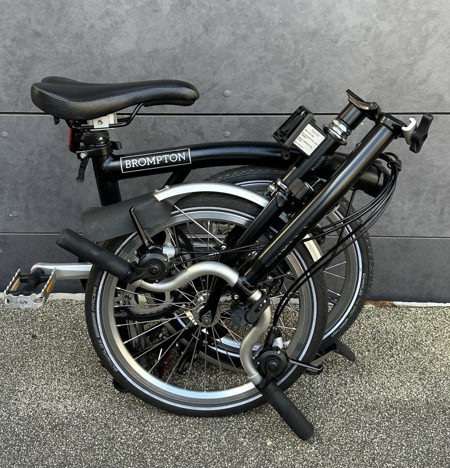 Brompton H6L Black (6 Speed) – 2021 - Fully Serviced, Excellent Cond + Extras