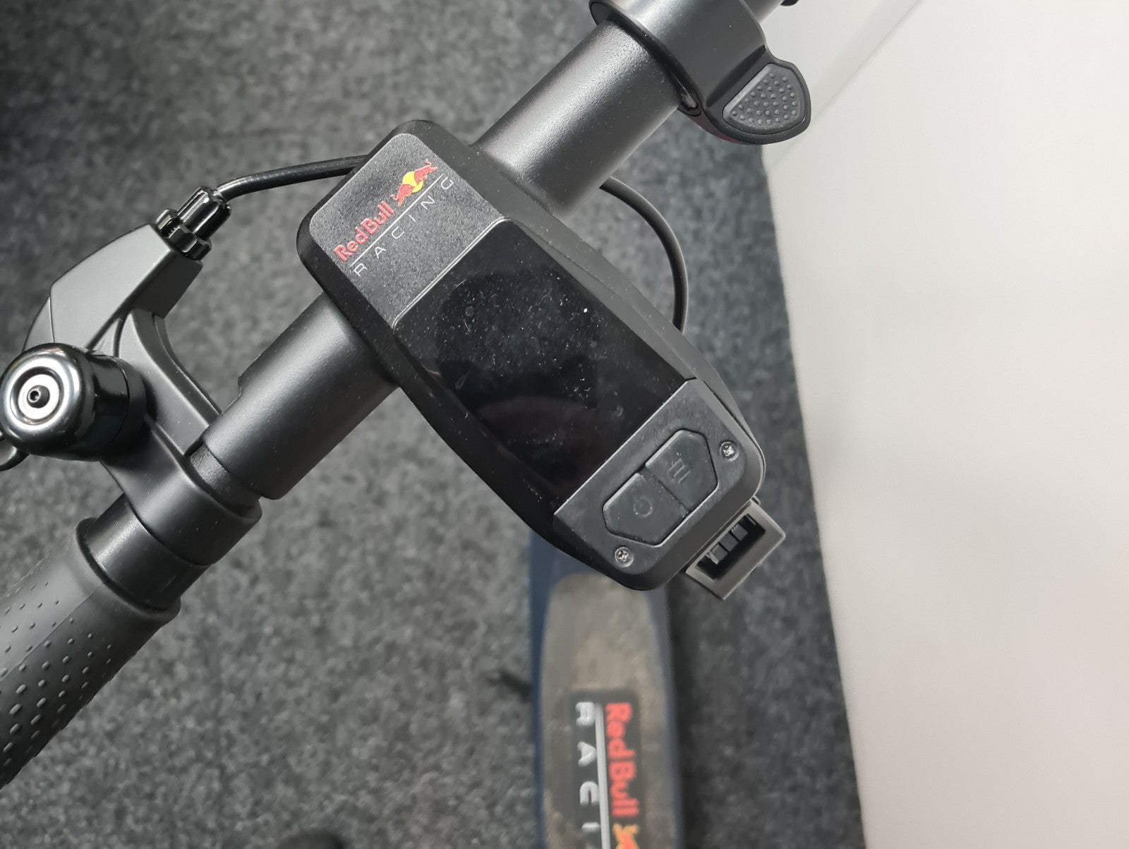 Red Bull RS 1000 Racing E - DAMAGED *READ DESC*