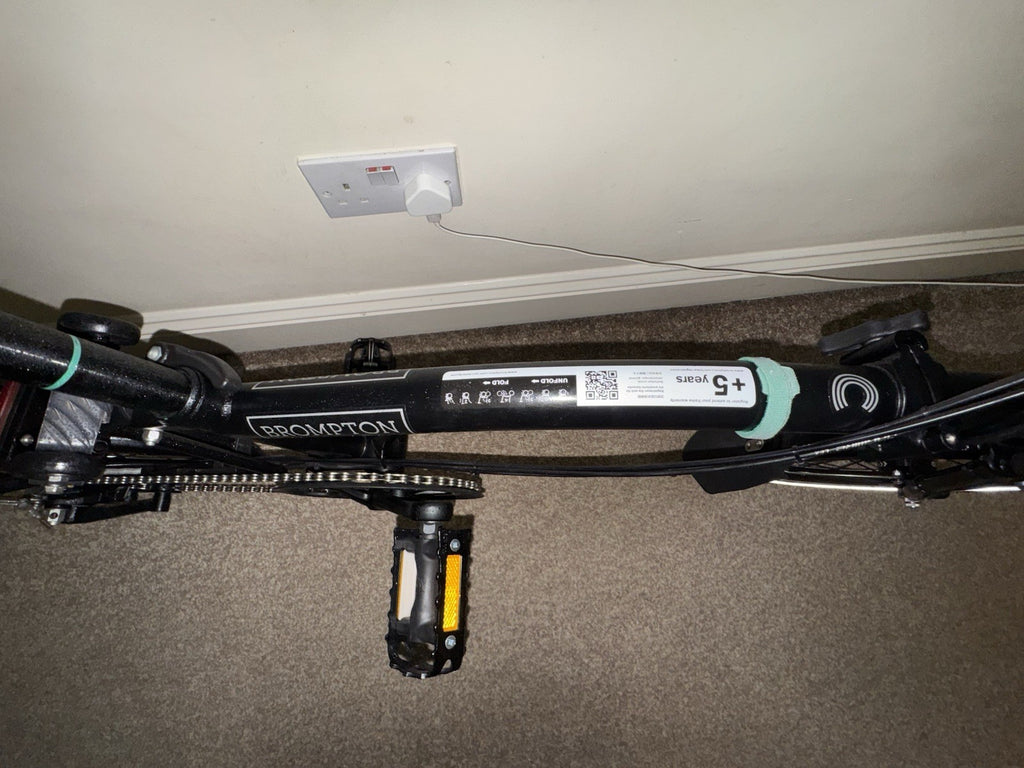 Bromton Black C Line Folding Bike 6 Gears Dynamo 2025