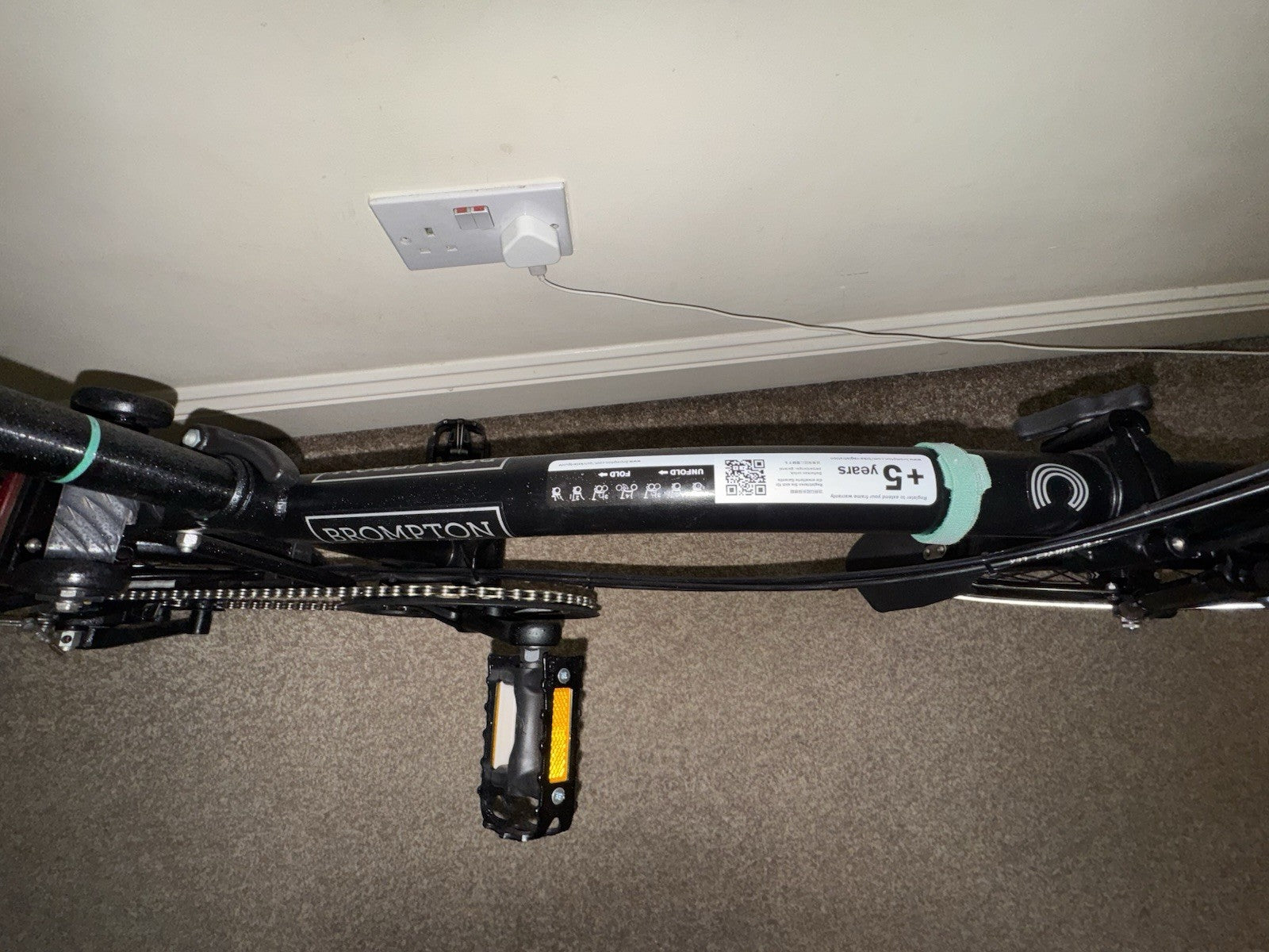 Bromton Black C Line Folding Bike 6 Gears Dynamo 2025