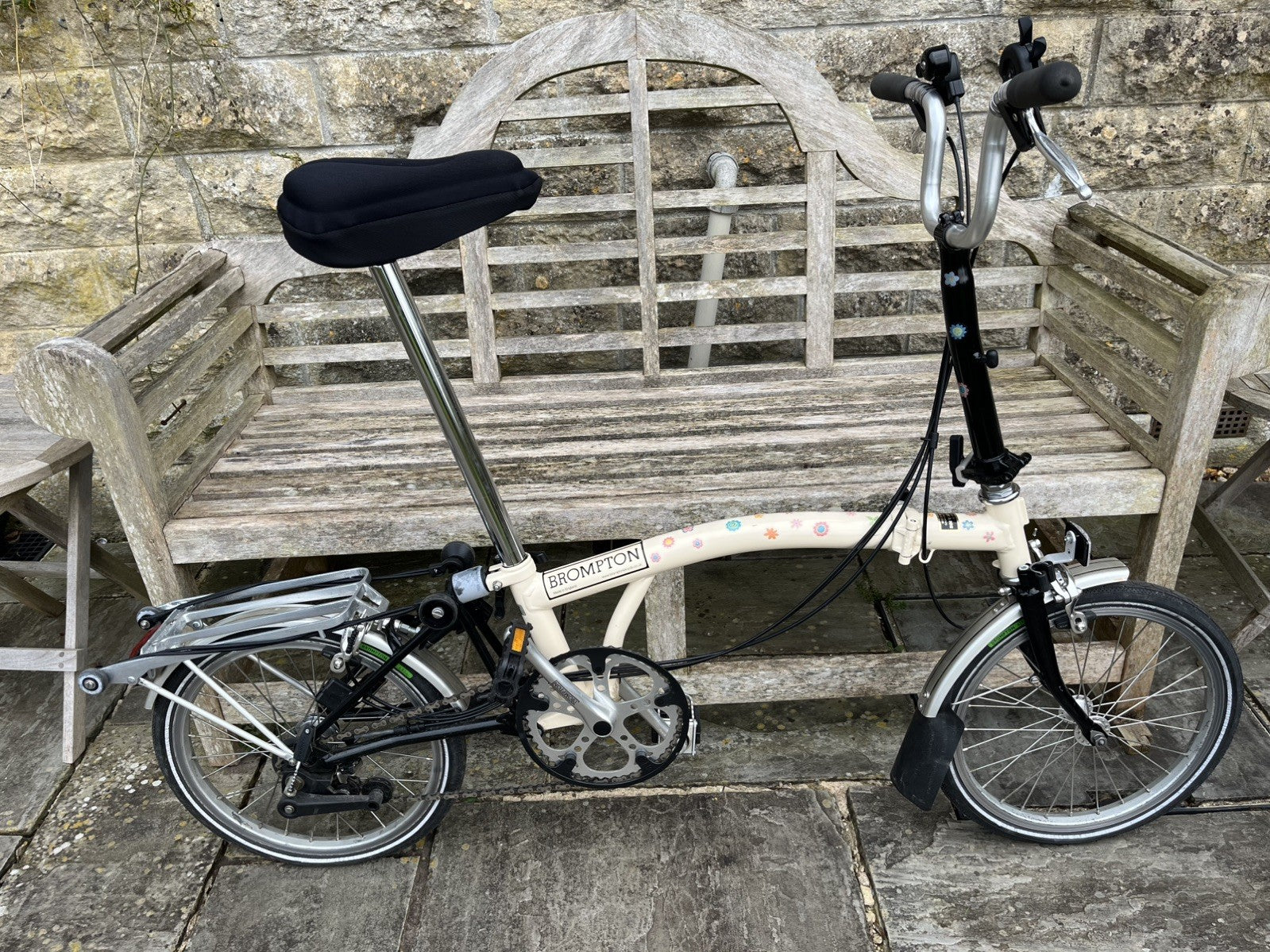 Brompton folding bike ivory 2007 very good condition with carry bag