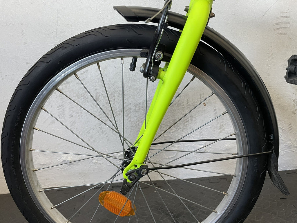 B Twin Tilt 120 Folding Bike 20 Inch Wheels. 6 Speed Matt Navy And Neon.