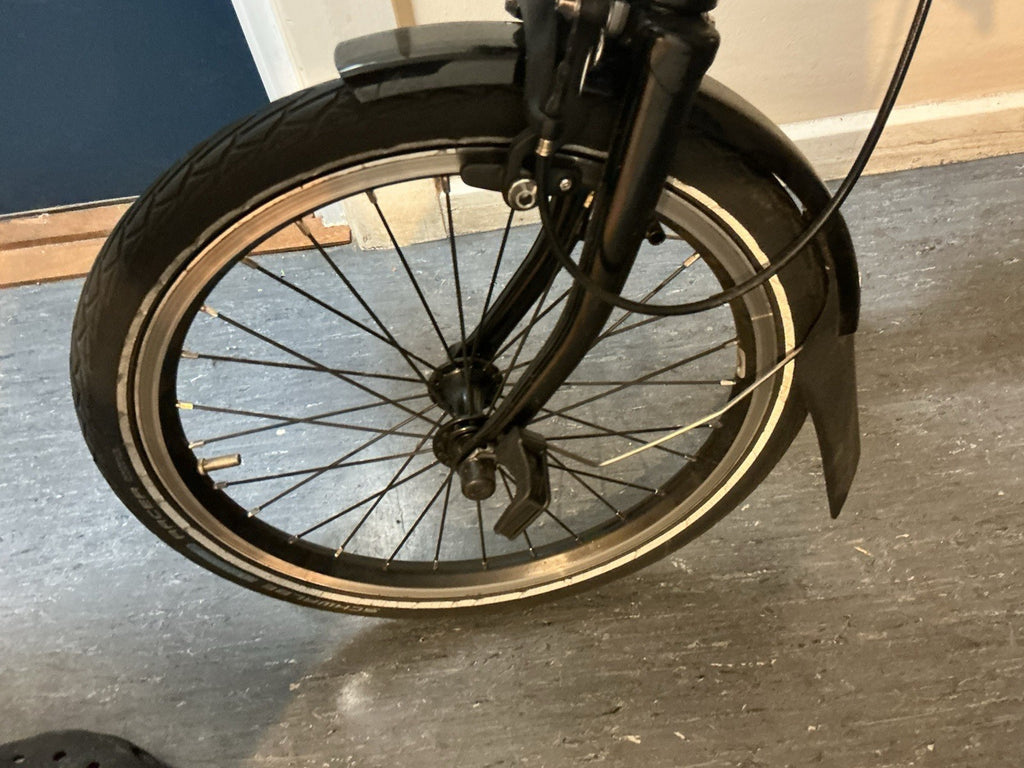Dec 2018 Brompton C Line 6 Speed H6L Folding bicycle in Black - Leisure Used