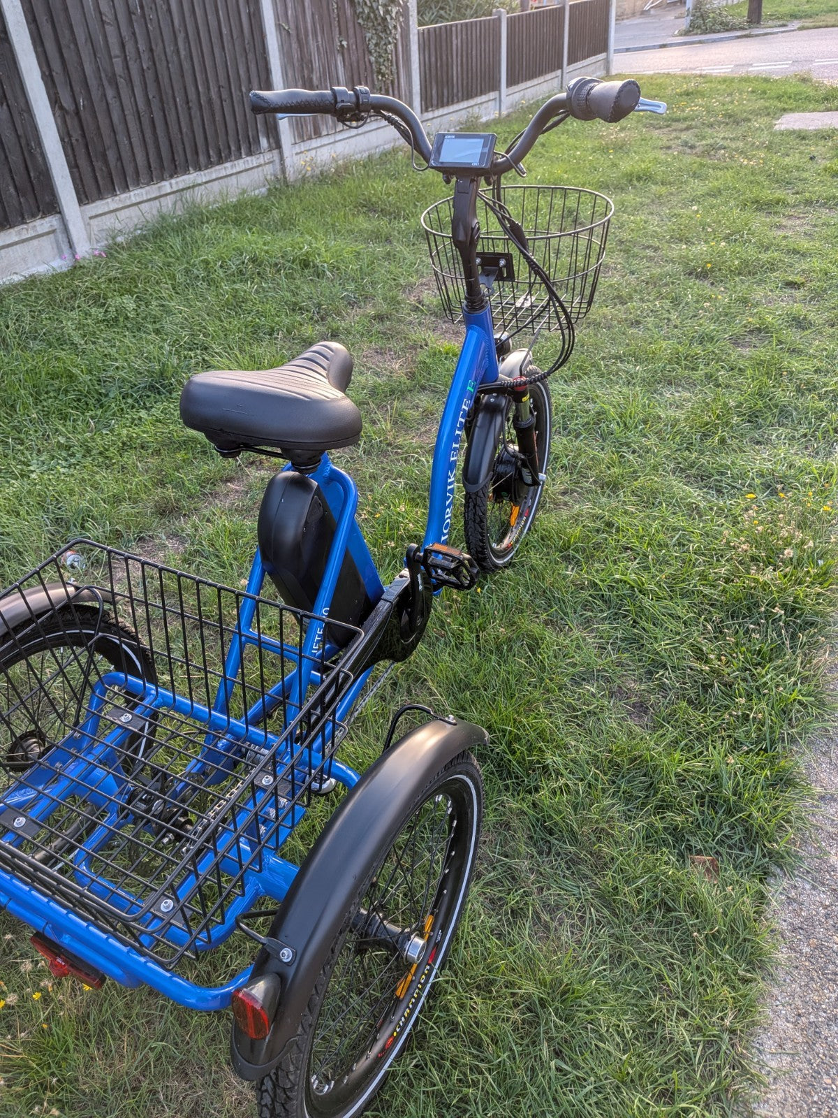 Jorvik JET-E Elite Folding Electric Tricycle,20" ONLY 2 MILES,NEW, DELIVERY