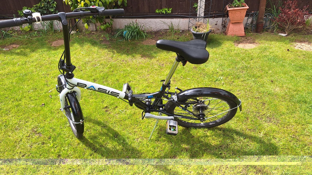 Basis Compact Folding Commuter Bicycle 20" Wheel 6 Speed.
