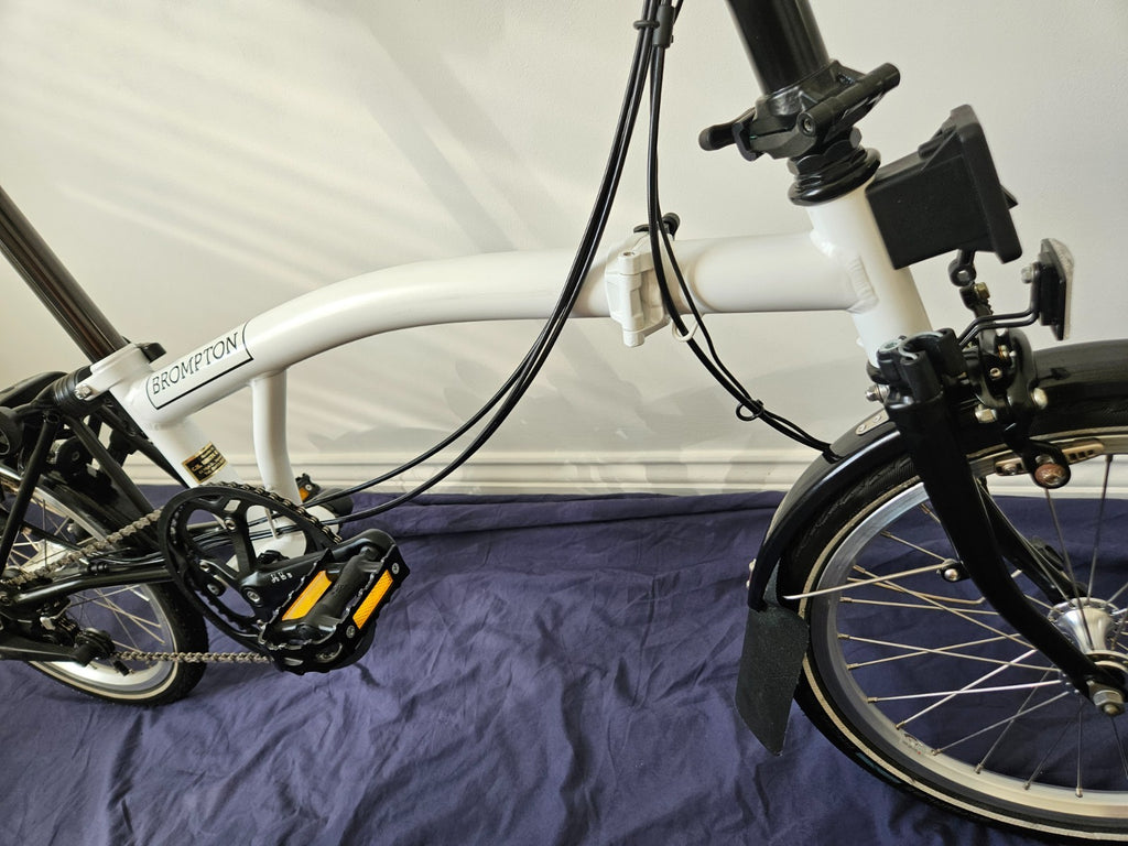 Brompton M6L - 6 Speed - C Line - Mid- White - VGC
