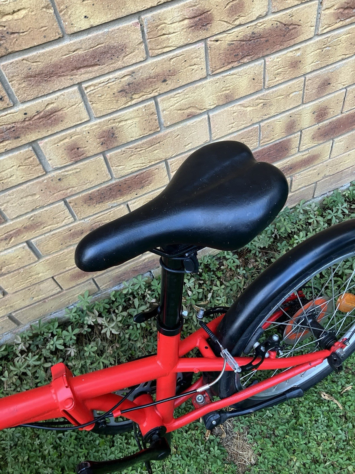 BTWIN Folding Bike 20″ | Urban Commuter Bicycle | 6-Speed Bike | Great for City