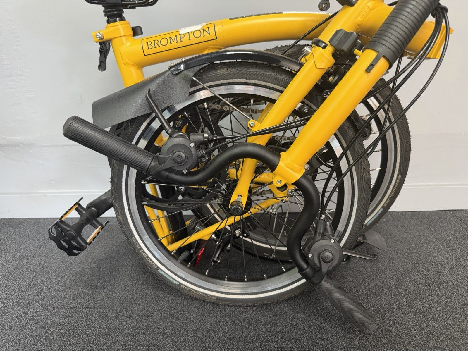 Brompton C Line 6 Speed Folding Bike Bumblebee Yellow Brand New Condition