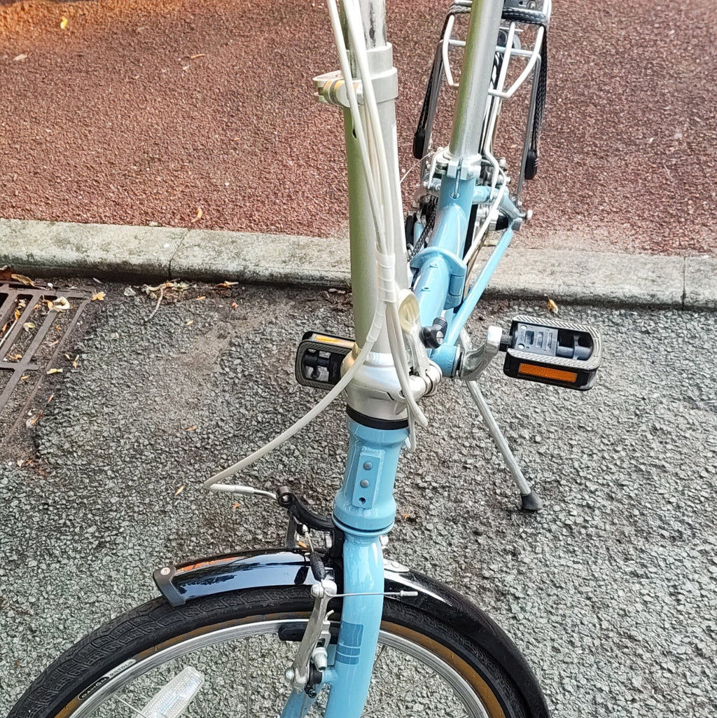 Dahon Speed D7 20in Folding Bike 7-Speed Derailleur, Rear Rack & Mudguards