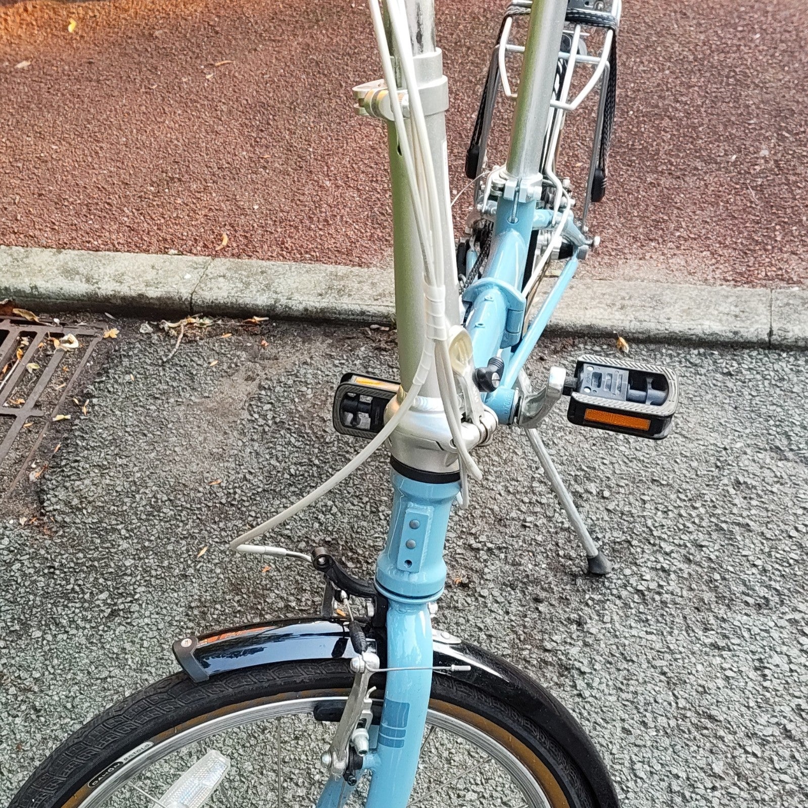 Dahon Speed D7 20in Folding Bike 7-Speed Derailleur, Rear Rack & Mudguards