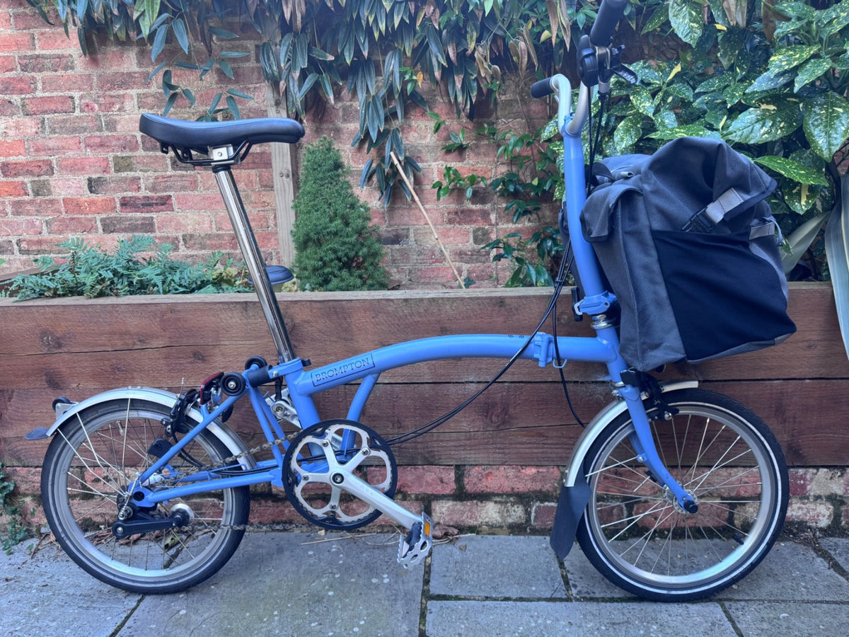 Brompton M3L Folding Bike Mid Bar Powder Blue with Unused (£150) L Borough Bag.